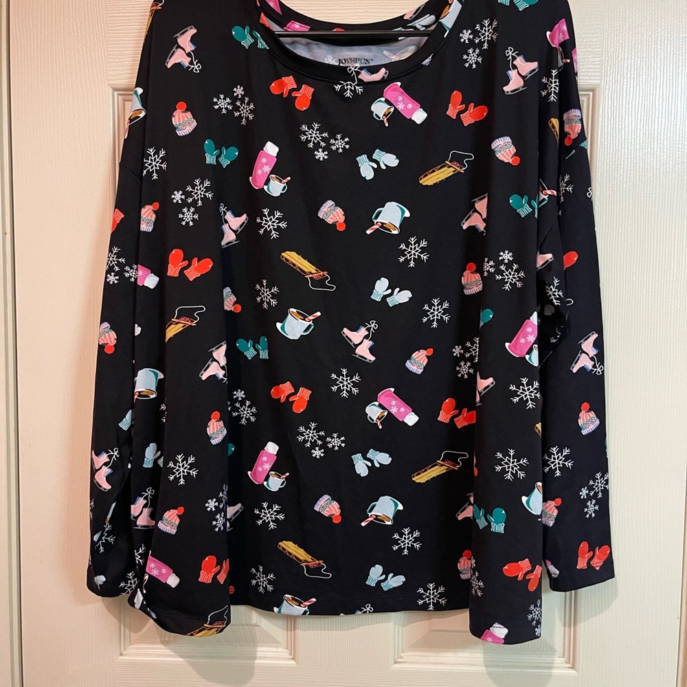 Women's Black Winter-Themed Pajama set